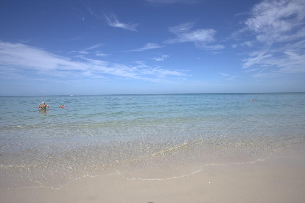 范德比尔特海滩度假村 North North Naples 外观 照片